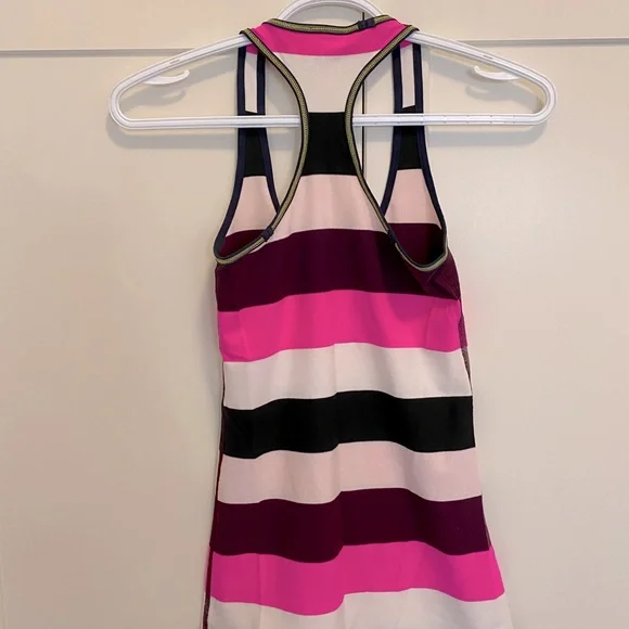 SOLD Lululemon Swiftly Racerback Tank - Picture 5 of 5